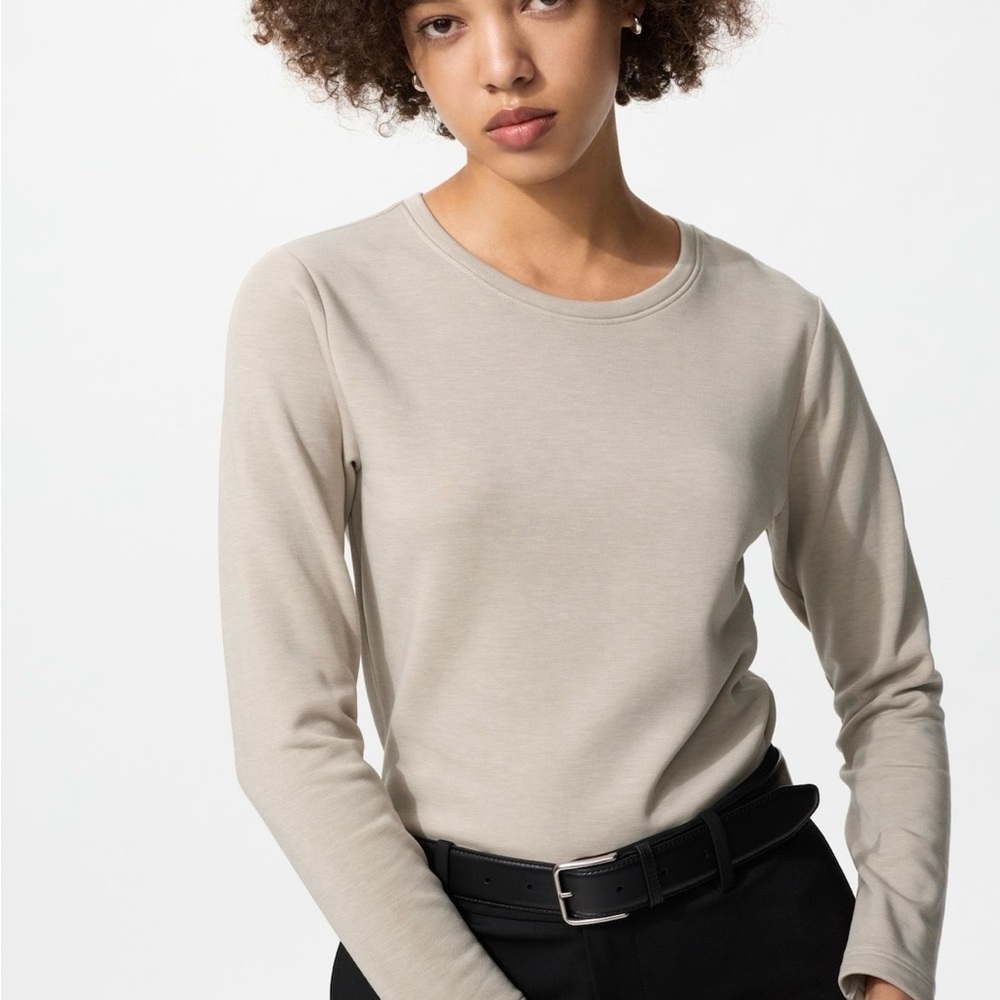 Uniqlo Women's ULTRAwarm HeatTech Long Sleeve T-Shirt (Never-worn without tags)